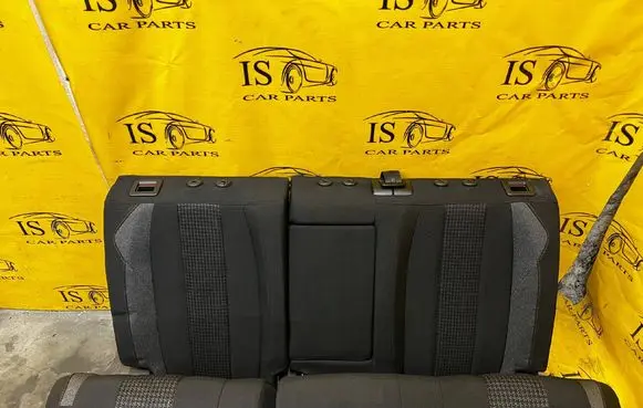 Peugeot 3008 II Second row seats 