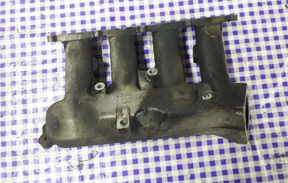 Volkswagen New Beetle Intake manifold O6A133225AII