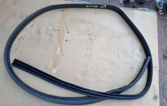 Rubber seal rear door