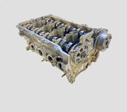 Toyota Avensis T250 Engine head 1312713267