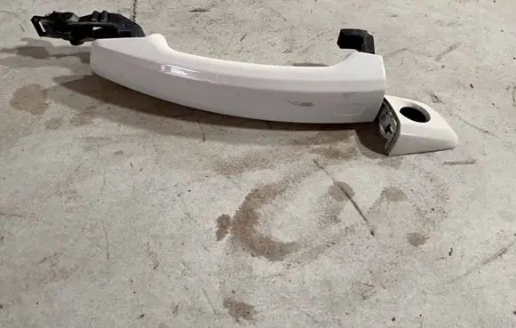Audi A3 S3 8V Front door exterior handle 8V0837206A LY9K