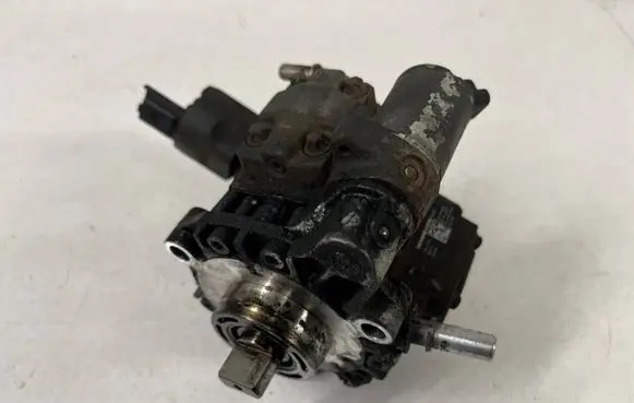 Ford Focus C-MAX Fuel injection high pressure pump a2c20000598