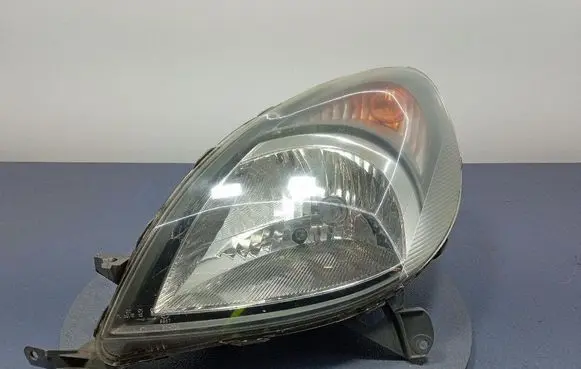 Toyota Yaris Verso Headlight/headlamp 52-025L