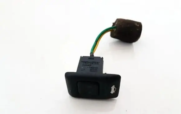 Hyundai Lantra I Tailgate opening switch 9355028000 93550-28000