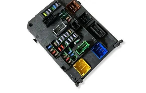 Citroen C4 II Fuse module A2C53383165