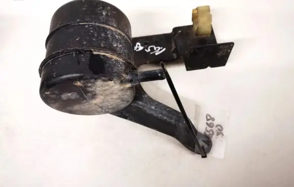 Nissan Primera Vacuum air tank 