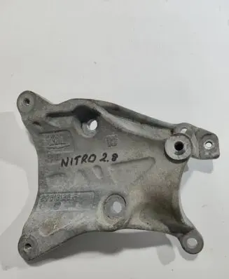 Dodge Nitro Engine mounting bracket 20513136F