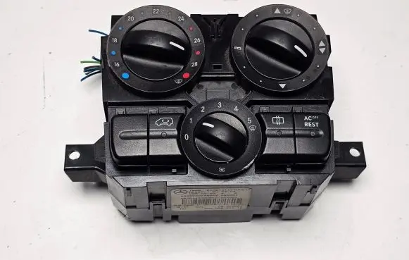Mercedes-Benz Vito Viano W639 Climate control unit A6398301985 5HB00851212 A6394420205