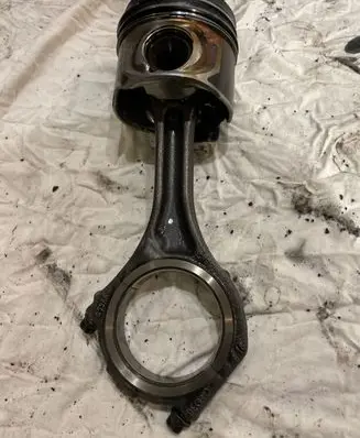 Audi A6 S6 C6 4F Piston with connecting rod