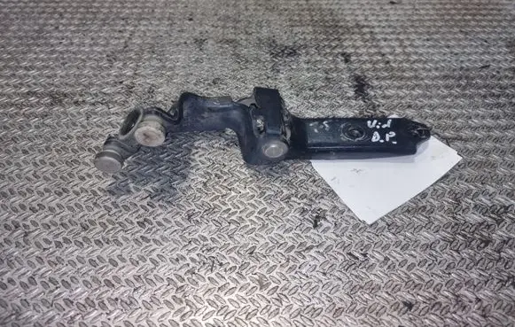 Volkswagen Transporter - Caravelle T5 Sliding door middle roller runner 7H0843336C