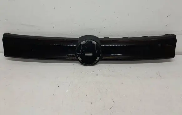 Volkswagen Caddy Front bumper upper radiator grill 2K7853651