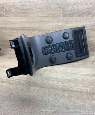 Volvo V50 Climate control unit 8623067 30679647