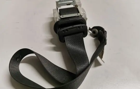 Ford Mustang V Rear seatbelt AR3376611B68AAW