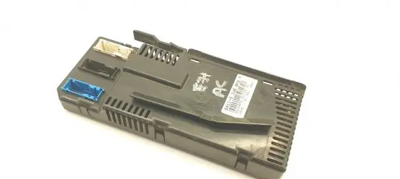 BMW 5 E34 Air conditioning/heating control unit 8390060 641183900604
