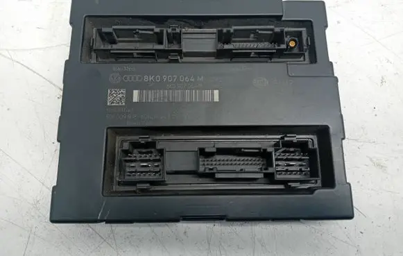 Audi A4 S4 B8 8K Comfort/convenience module 8K0907064M 5DK00991860