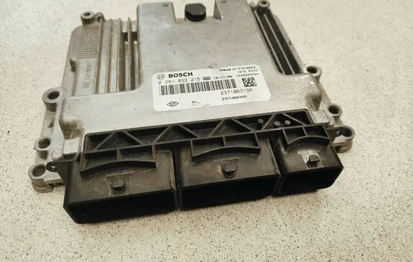 Renault Captur Engine control unit/module 0281032215 237106635R 237106319R