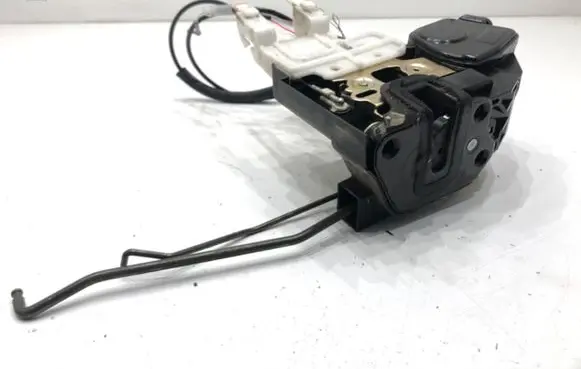 Hyundai Santa Fe Front door lock
