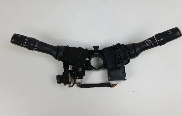 Lexus GS 300 350 430 450H Wiper turn signal indicator stalk/switch 3031017F192
