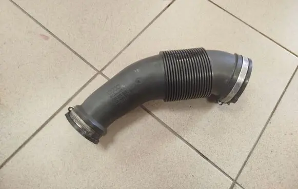 Audi A7 S7 4G Air intake duct part 059129615L
