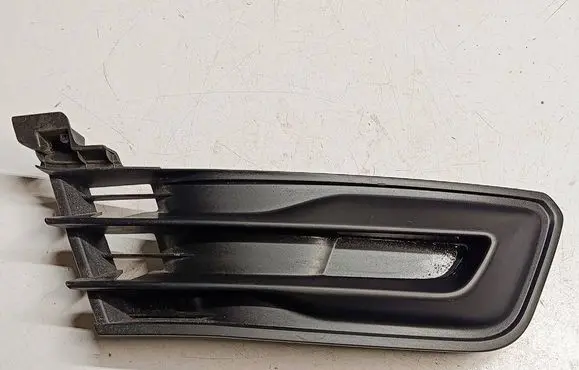 Renault Captur Front bumper lower grill 263314901RS5 263314901R