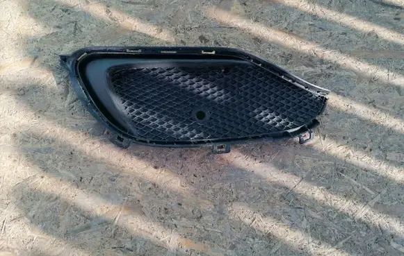 Mercedes-Benz A W176 Front bumper lower grill