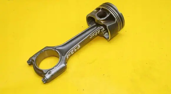BMW 1 F20 F21 Piston with connecting rod