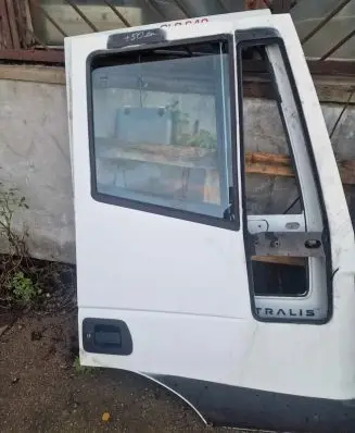 Iveco Daily 3rd gen Front door IVECOSTRALIS