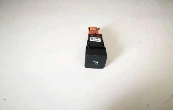 Citroen C4 II Fuel tank opening switch 96664235zd