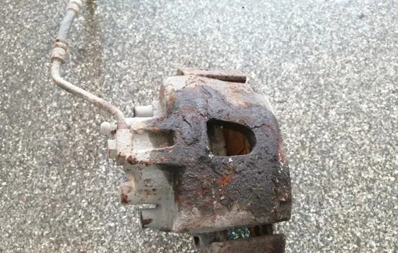 Chrysler Voyager Front brake caliper