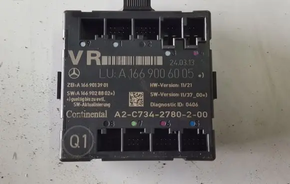 Mercedes-Benz CLA C117 X117 W117 Door control unit/module A1669006005