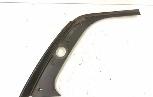 Mercedes-Benz GL X164 Loading door rubber seal (on body) A1646700487 1646700487