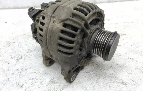 Volkswagen Polo IV 9N3 Generator/alternator 045903023A 0124515022