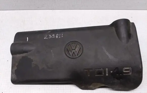Volkswagen Golf III Engine cover (trim) 028103935A