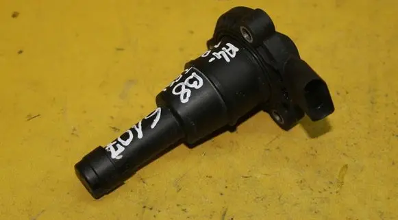 Audi A4 S4 B8 8K Oil level sensor 