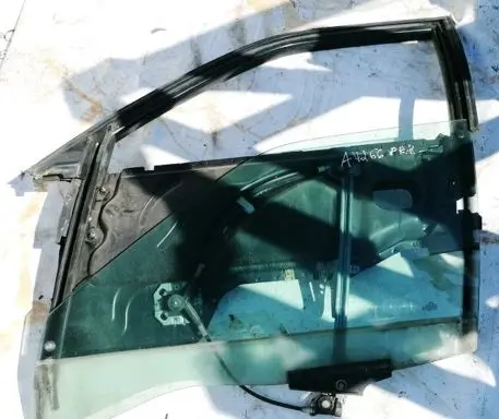 Audi 80 90 B3 Front door window/glass frame 