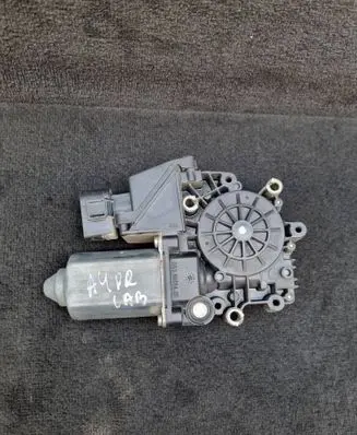 Audi A4 S4 B5 8D Front door window regulator motor 8D0959802F