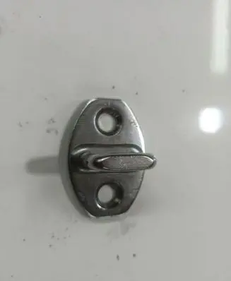 Volkswagen Touran I Front door lock loop/hook striker 