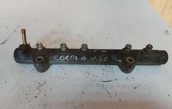 Toyota Corolla E120 E130 Fuel main line pipe 2381033020 1077800252