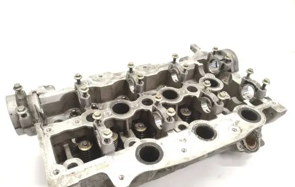 Peugeot 407 Engine head 6C064CA PM9X2Q