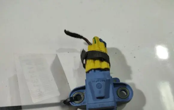 Volkswagen Golf V Airbag deployment crash/impact sensor 1K0955557A