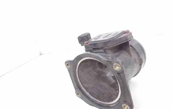 Audi A4 S4 B5 8D Mass air flow meter 058133471 AFH6010B