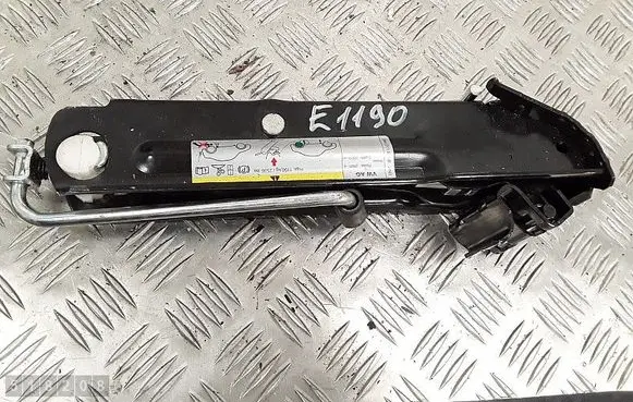 Volkswagen PASSAT B7 Tool set 3aa011031