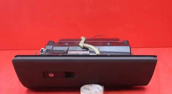 Volvo XC70 Glove box 39891975
