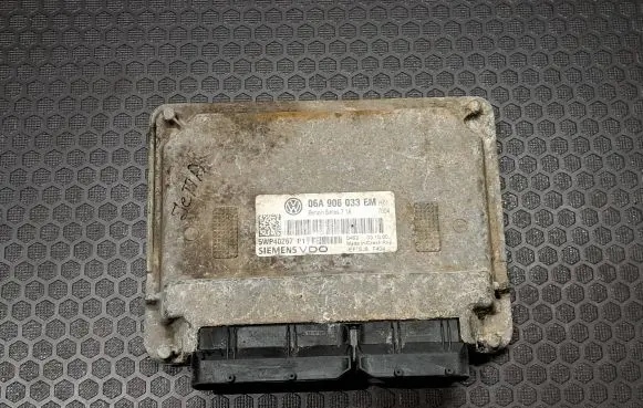 Volkswagen Jetta V Engine control unit/module 06A906033EM 5WP40267