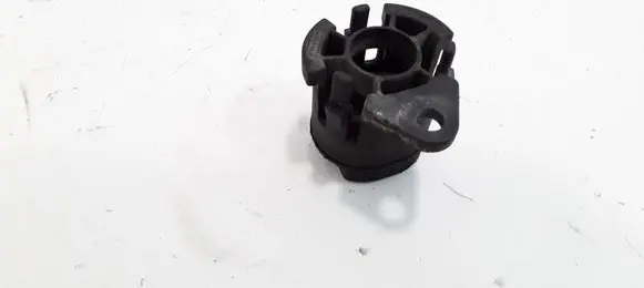 Volvo V50 Radiator mount bracket 30639749