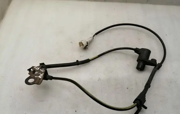 Toyota Corolla Verso AR10 ABS brake wheel speed sensor 8954202040