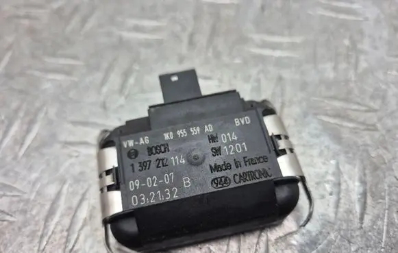 Volkswagen Golf Plus Rain sensor 1K0955559AD