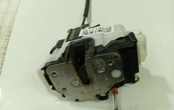 Fiat Fiorino Front door lock 1365229080