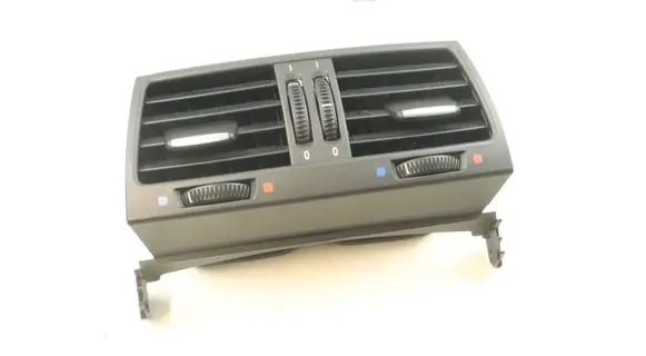 Rear air vent grill