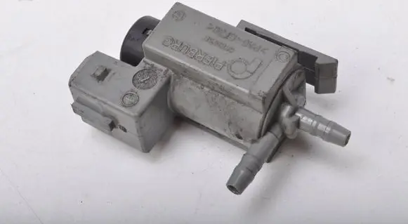 Porsche Cayman 982 Valve vacuum 7PP906270